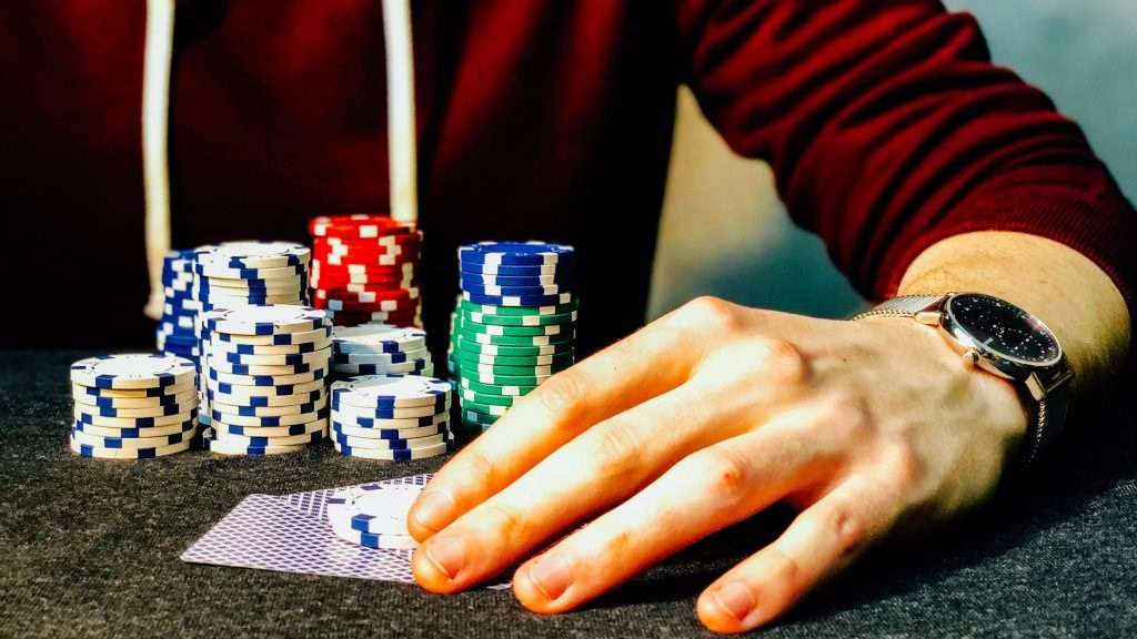 ¿Cómo mejorar en el poker?