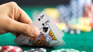 ¿Se puede jugar blackjack en Tinbet Perú?